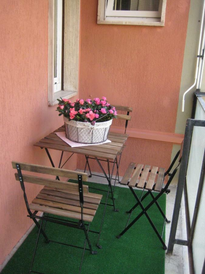 Apartment Urania House *